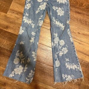 Free People  Naomi Floral Flare Jeans  SIZE 26 Sky Combo High Rise